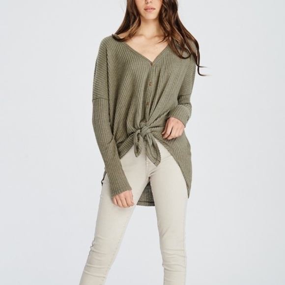 NWT Olive Green Thermal Button Down Top - Picture 3 of 3